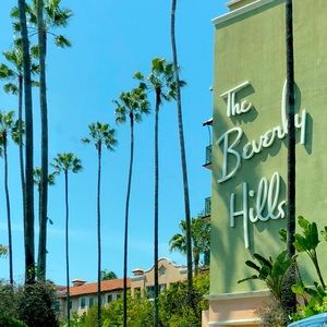 Meet your Posher, Monique